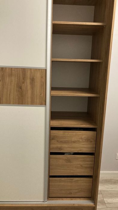 Szafa 1,8 x 2,62 m
