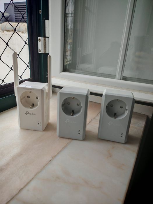 Kit de Rede TP-Link (Powerline AV600 + Extensor Wi-Fi N300) – Como Novos