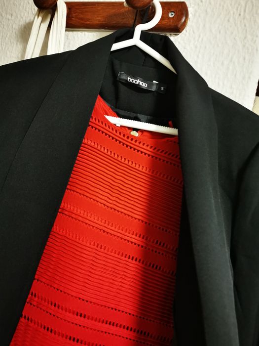 É um vestido e um casaco