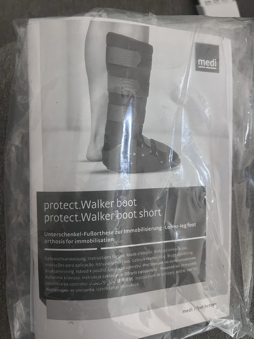 Bota walker praticamente nova