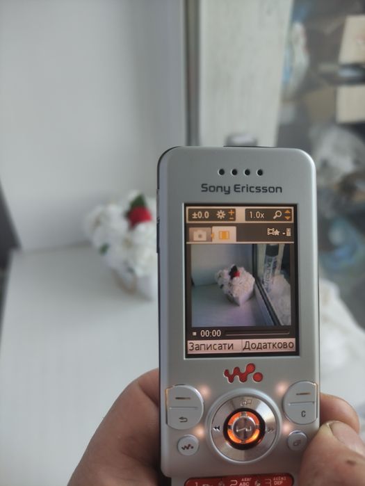 Sony Ericsson W580i – у відмінному стані!