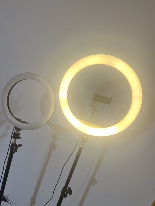 1 x Ring Ligth com tripé (pequeno)