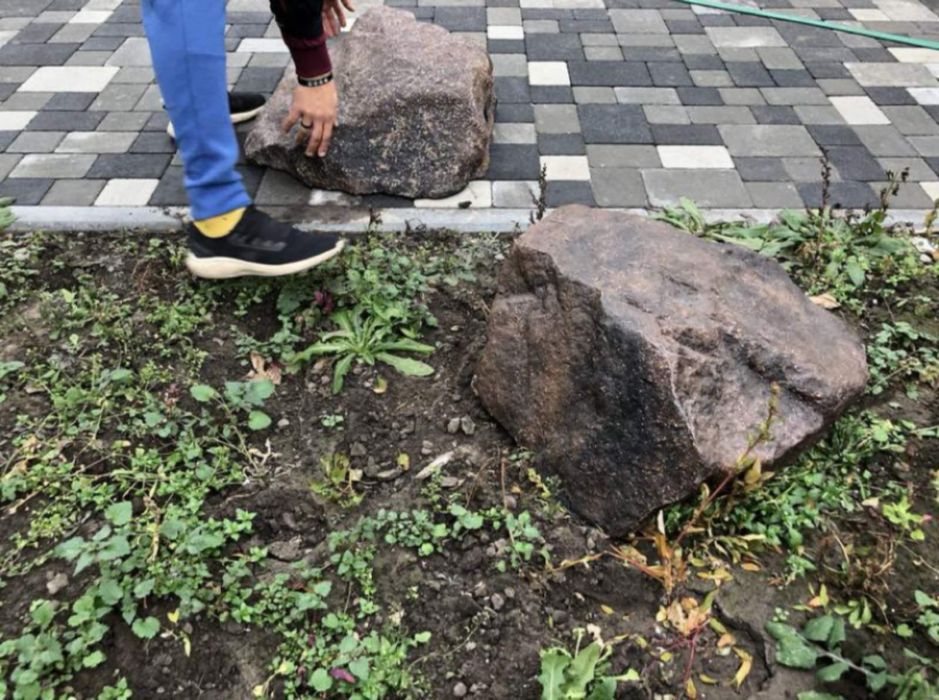 Kamien okładka, dekor