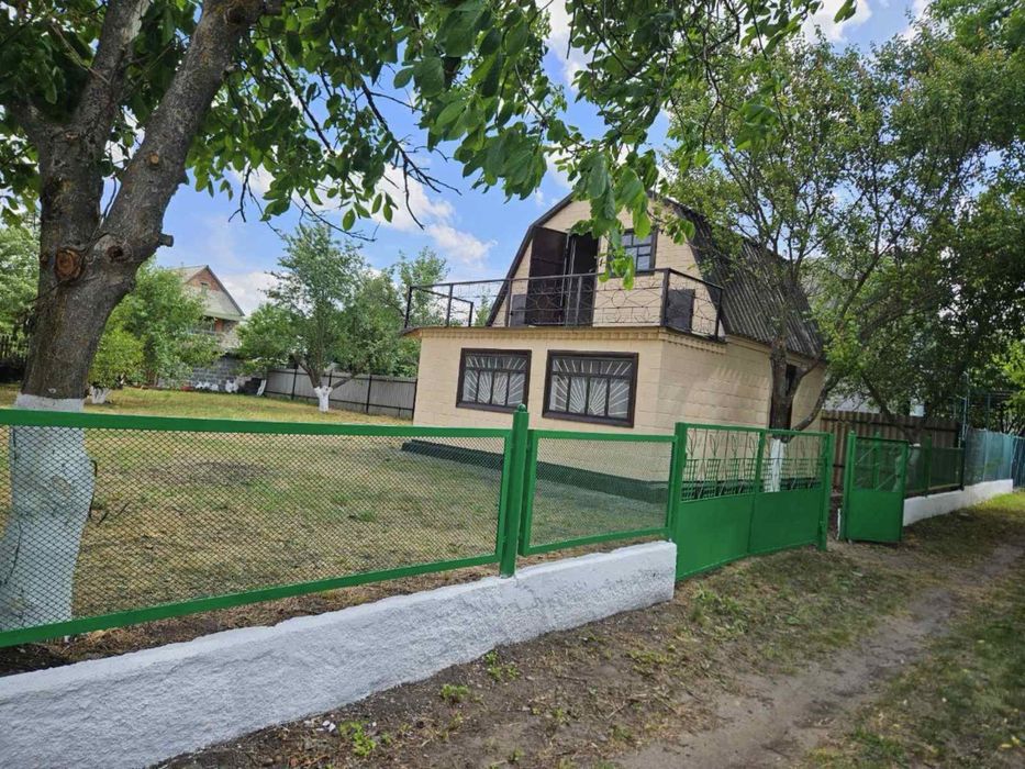 Продам дачу, будинок біля озера