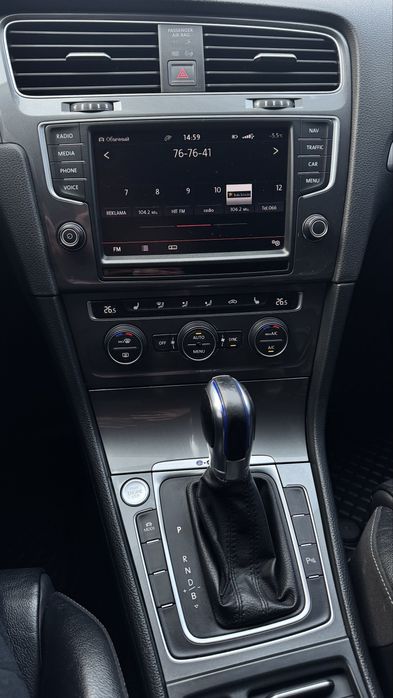 Volkswagen E-Golf Фольксваген Е-Гольф 2016 р 24 кВт ЗАПАС ХОДУ 120 км.