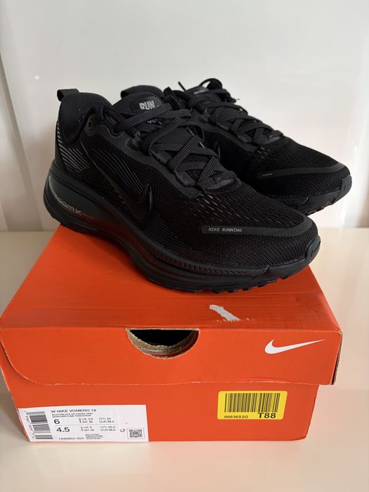 W NIKE VOMERO 18 czarne jak nowe oryginalne