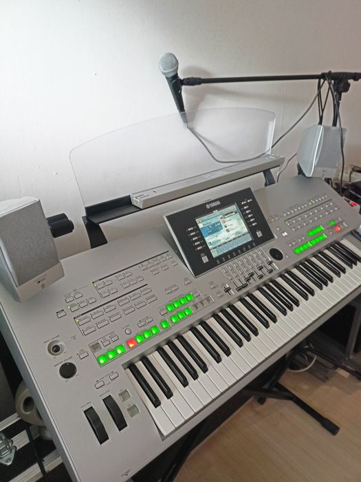 Keyboard Yamaha  Tyros,-3