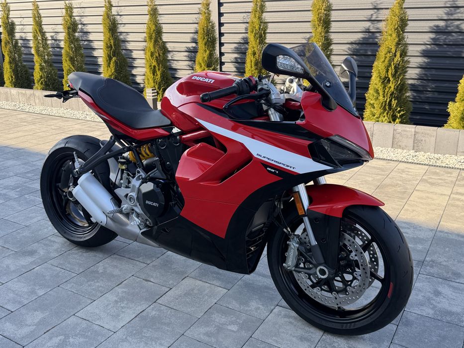 Ducati supersport 937
