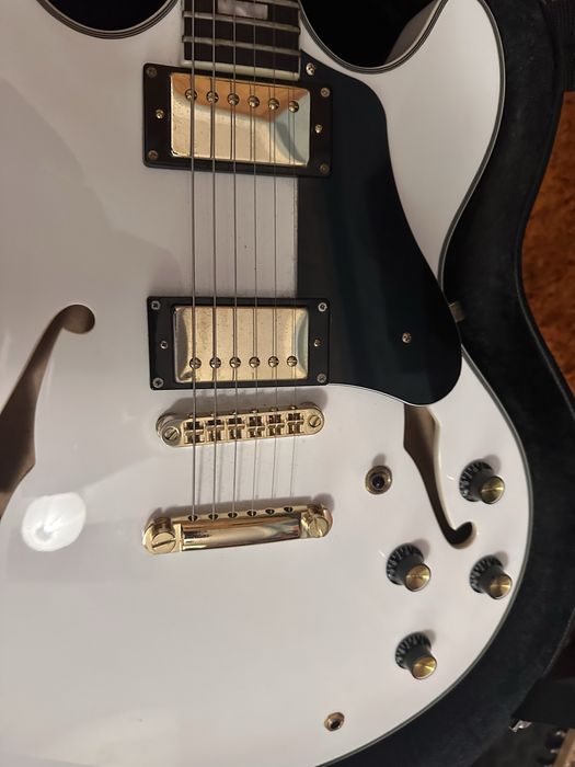 Larry carlon hollobody h7 white