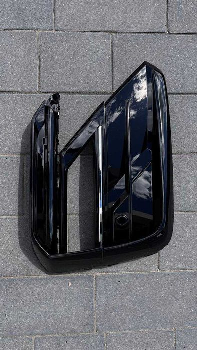 Накладки переднього бампера комплект Volkswagen Tiguan R-Line 5NA853666D