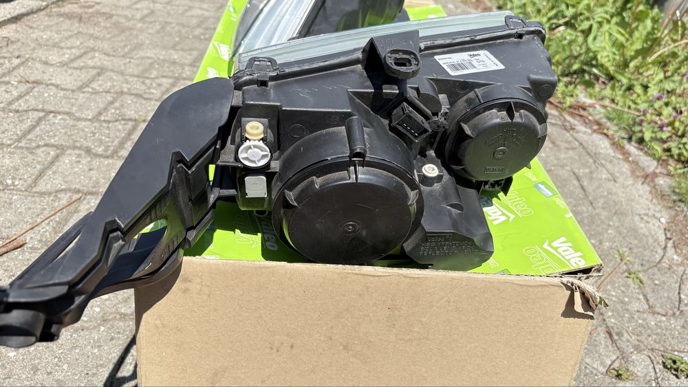 Lampy przednie Saab 9-5