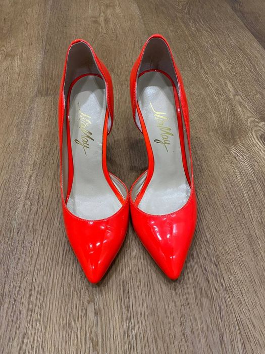 Лакові туфлі-човники