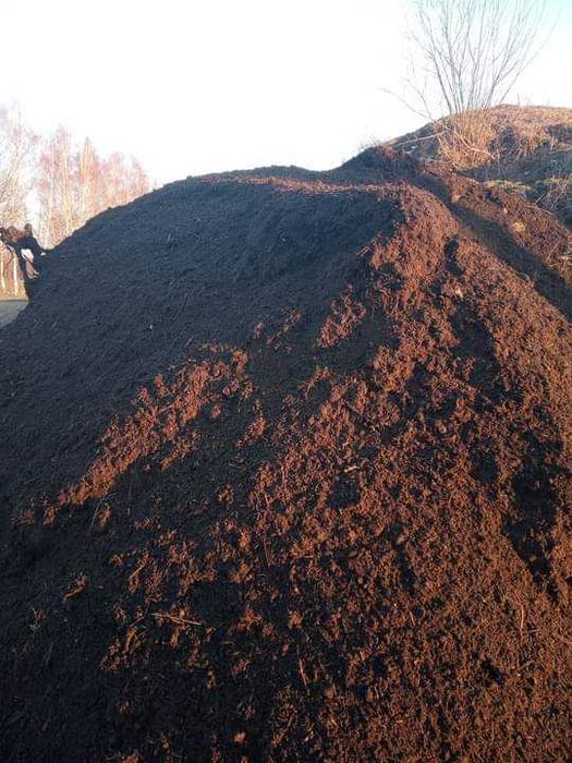 Ziemia pod warzywa - trawnik kompost humus obornik