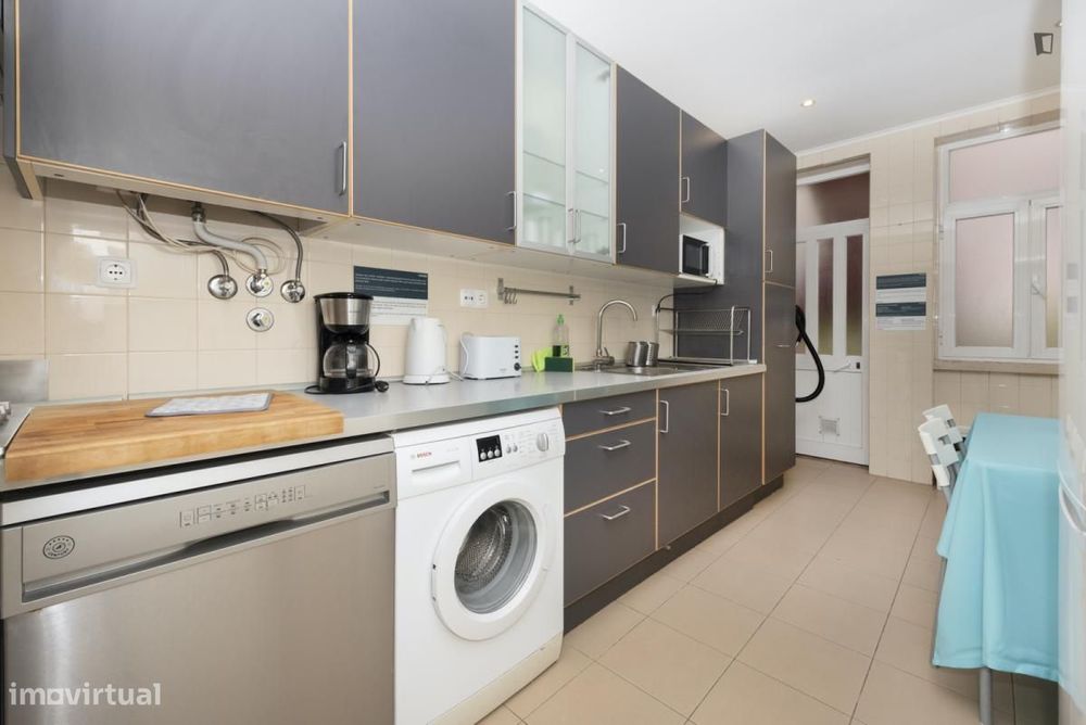 Quarto - localizado em Sete Rios Lisbon