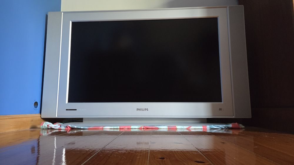TV Philips LCD 36"