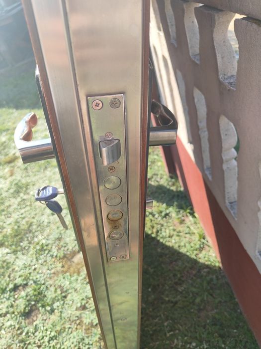 Drzwi antywłamaniowe kpl.