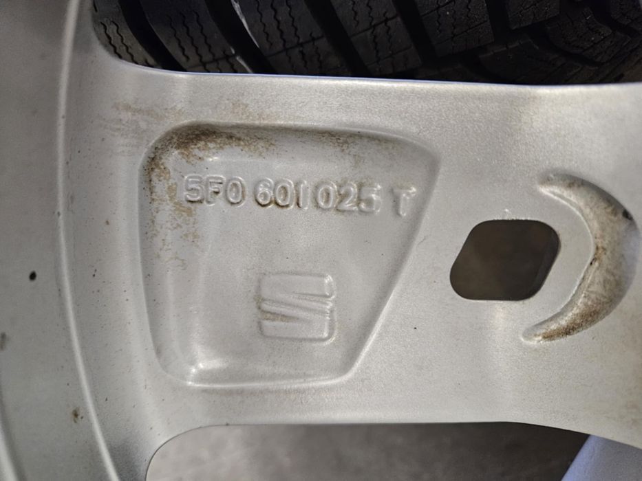 4x Felgi aluminiowe SEAT OE 7.0 x 17 5x112 ET49 57,1 Seat Leon