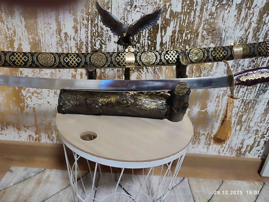 Szabla.Komplet w stojaku.