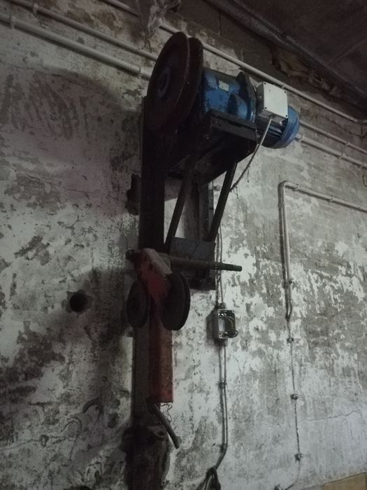 Przekładnia z silnikiem do wyciągu