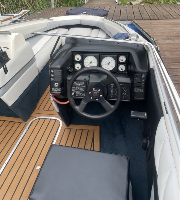 Łódź motorowa Bayliner Capri 2050