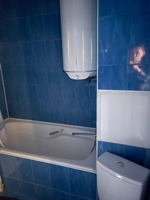 129 квартал Продаю 3 кімнатну квартиру на 3 поверсі з ремонтом меблями і технікою, ще вона сучасна і комфортна для відпочинку, тихий район