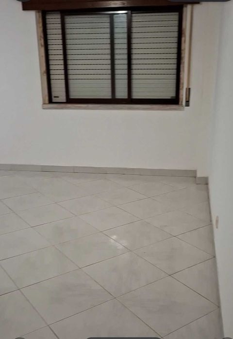 Quarto para arrendar