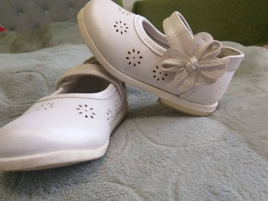 Продам туфельки для дівчинки
