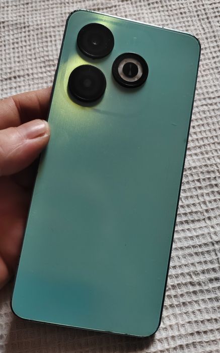 Infinix SMART 8 4/128 під ремонт або відновлення.