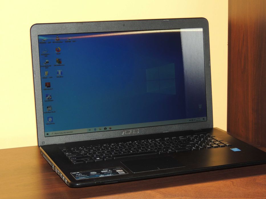 Asus R752L 17,3 cali