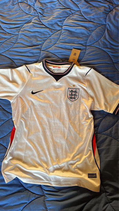 Camisola inglaterra 26/27 stock