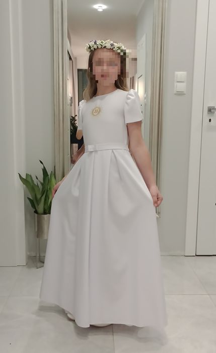 Alba dziewczęca sukienka komunijna rozm 146 - 152 wianek rękawiczki