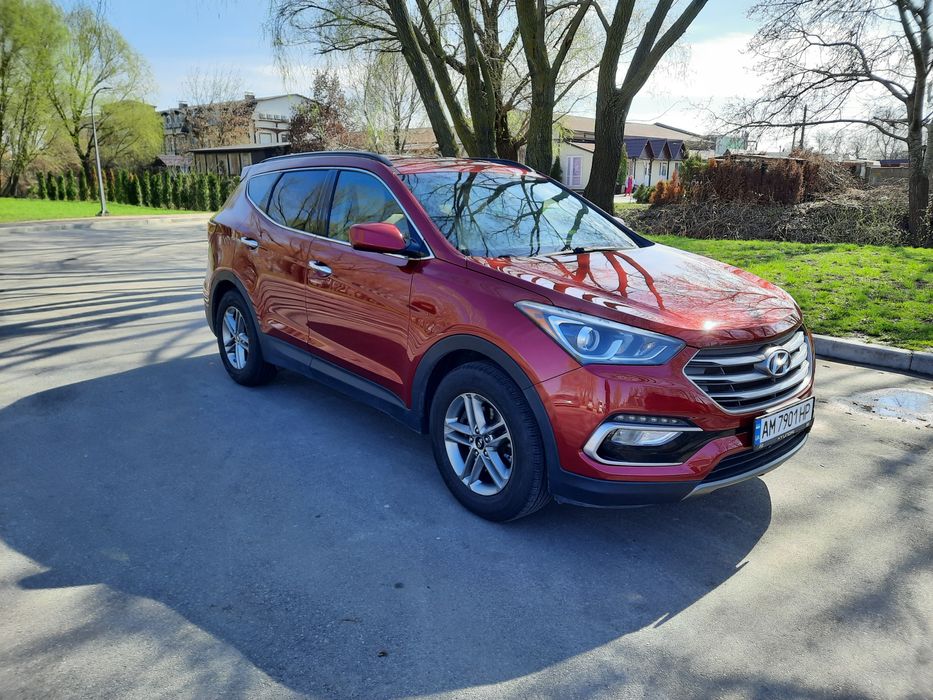 Продаю Hyundai Santa Fe 2016