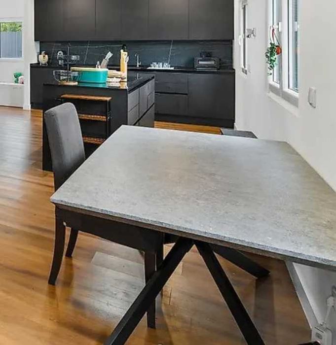 Mesa Sala / Cozinha Cinza