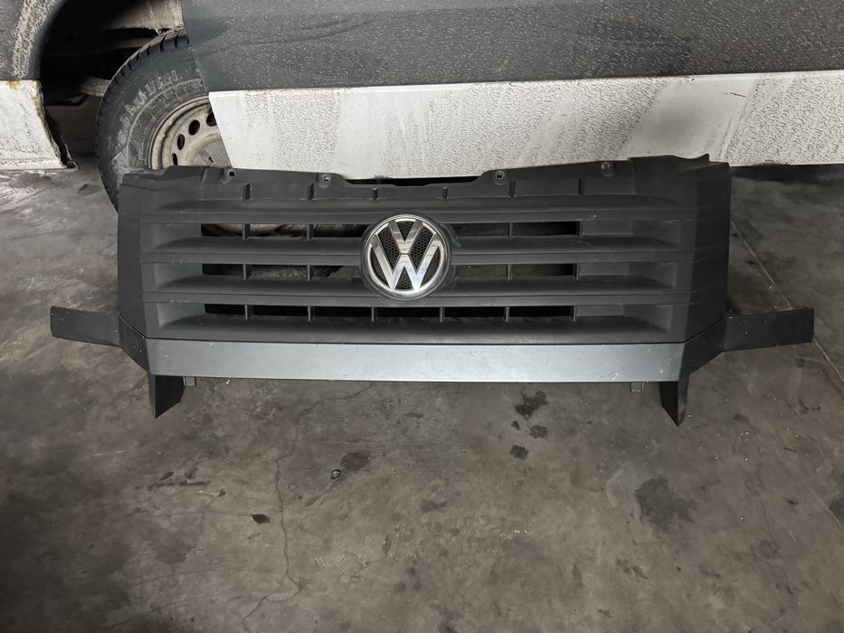 Решітка радіатора Crafter решетка накладка Крафтер