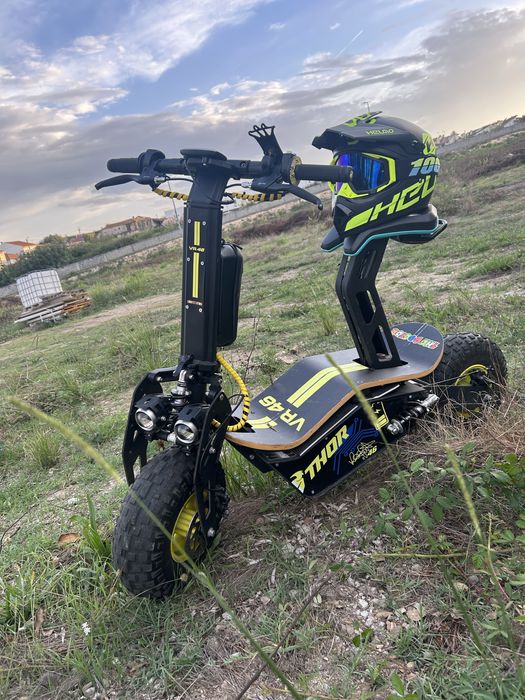 Vendo trotinet cecotec (kit grafico rossi)