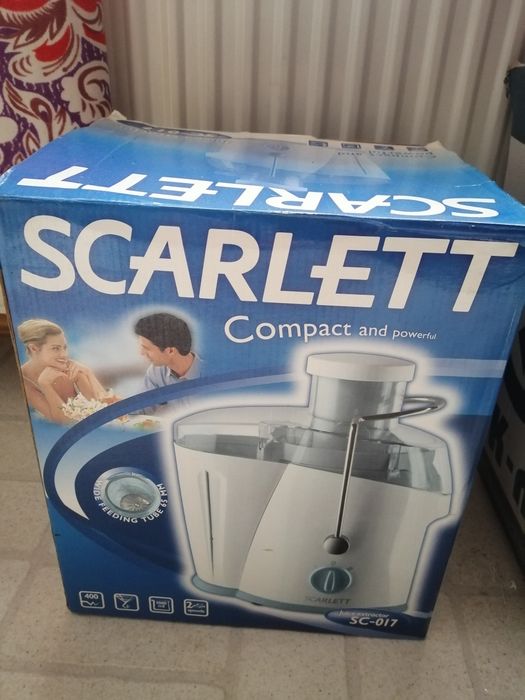 Соковыжымалка Scarlett SC-017