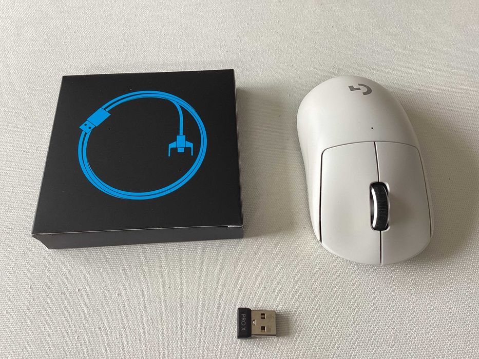 Logitech PRO X Superlight myszka