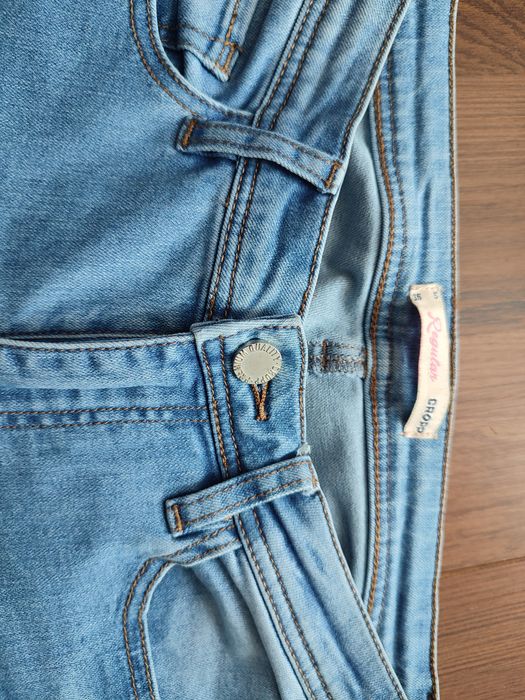 Spodnie jeansowe Cropp 36