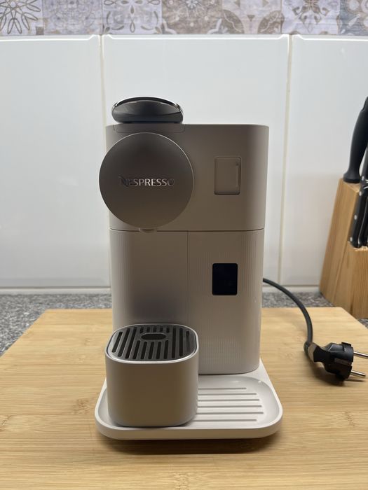 Nespresso Lattissima One De’Longhi Branca | A FUNCIONAR 100% | 99€