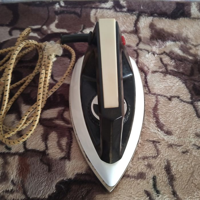 Утюг электрический ссср 1991г.