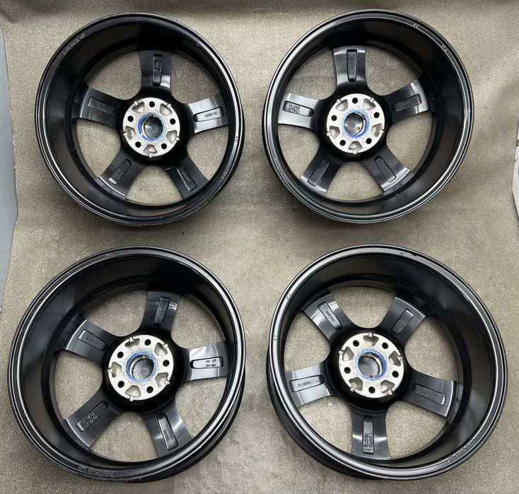 Диски R17 5 112 et40 J7 Audi VW a4 a6 q3 q5 passat golf skoda a7 b7 b8