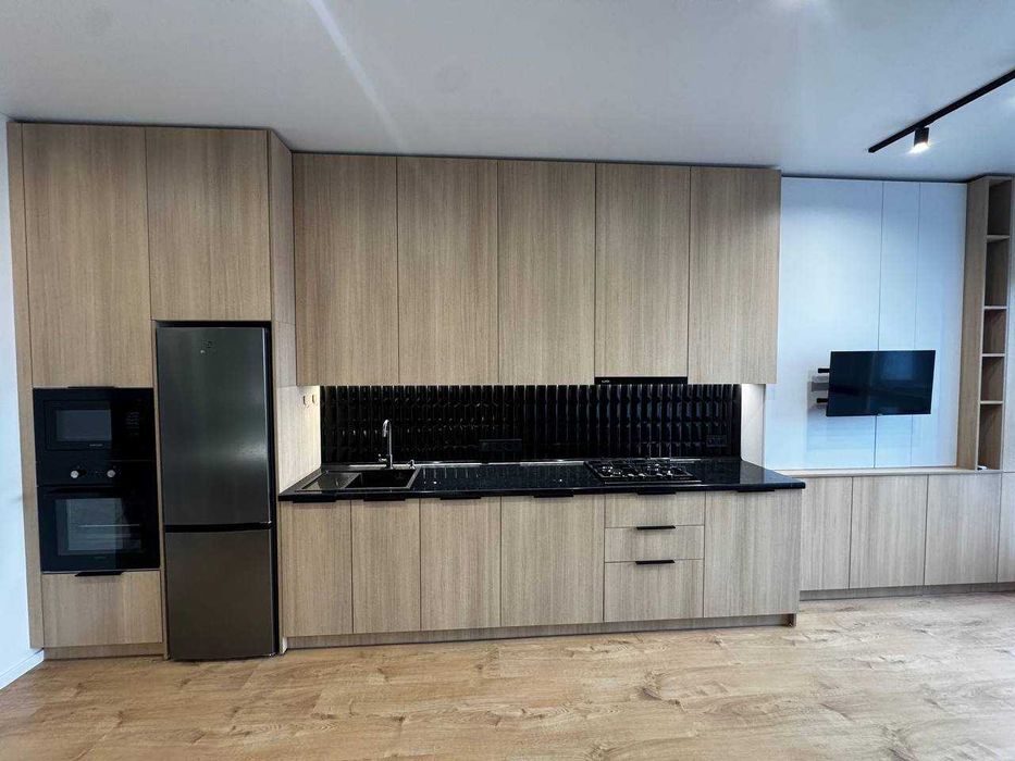 Простора квартира у житловому комплексі бізнес класу Main House