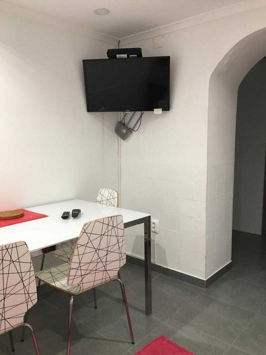 Alugo quarto em apartamento a 5 min da Universidade Católica
