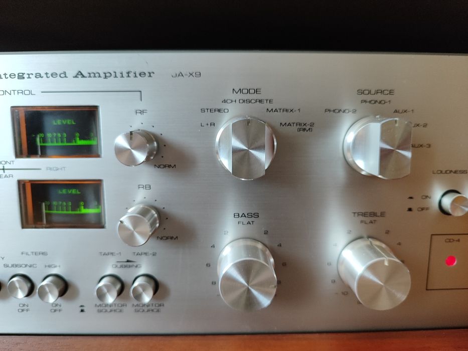 Wzmacniacz quadro / stereo JVC VICTOR