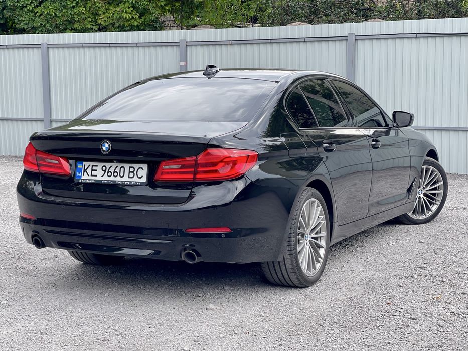 BMW 5 Series 2017 VIN WBAJA5C55JWA37114 фото оголошення 4 з 11