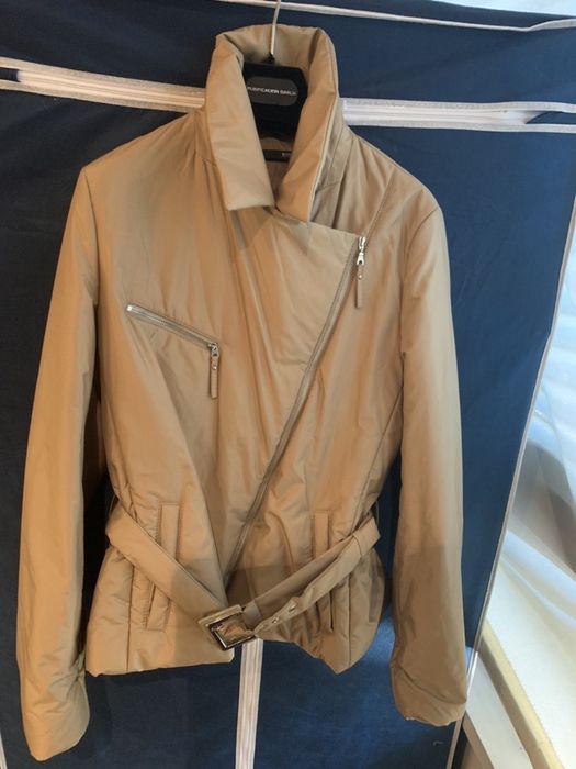 Casaco Hugo Boss impermeável e pêlo verdadeiro