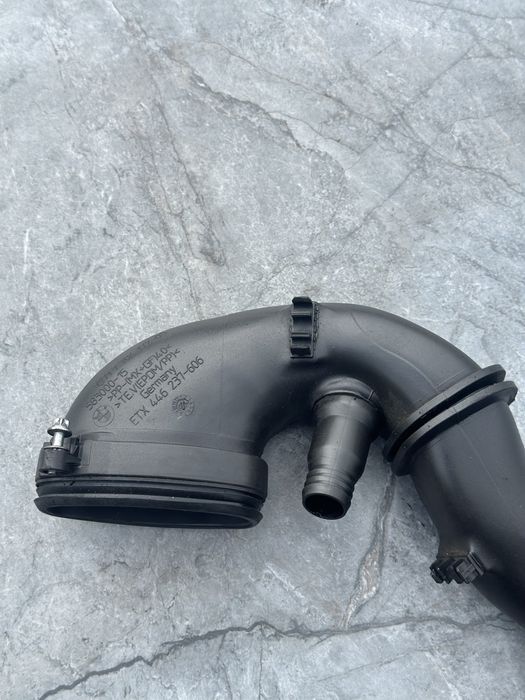 BMW E60 М57N2 Патрубок повітря від турбіни до ДМРВ е61 м57н 3.0d трубк