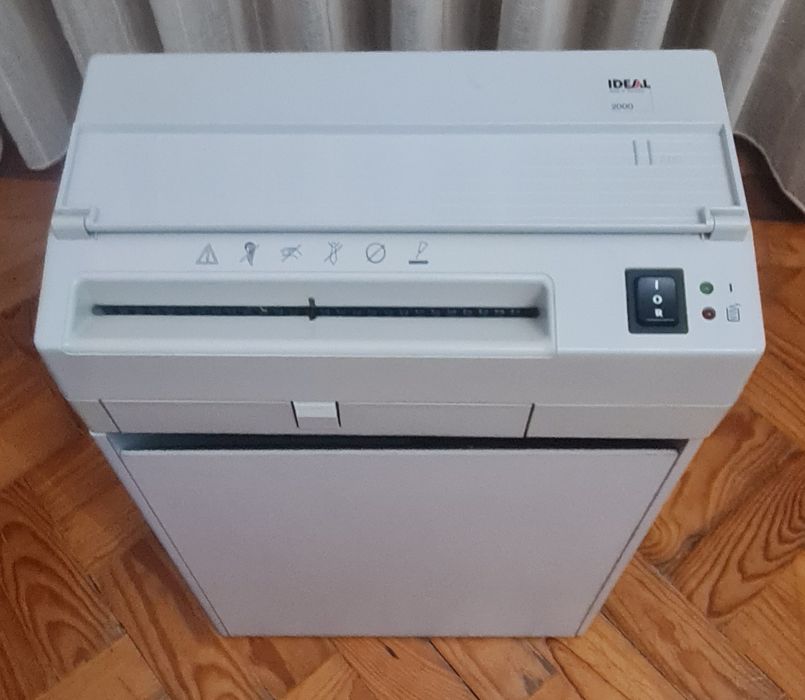 Destruidora  documentos IDEAL 2000 (Alemanha)