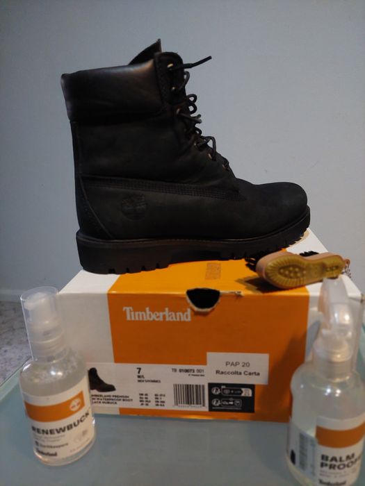 Botas timberland como novas. Na garantia. Oferta dos produtos de limpe