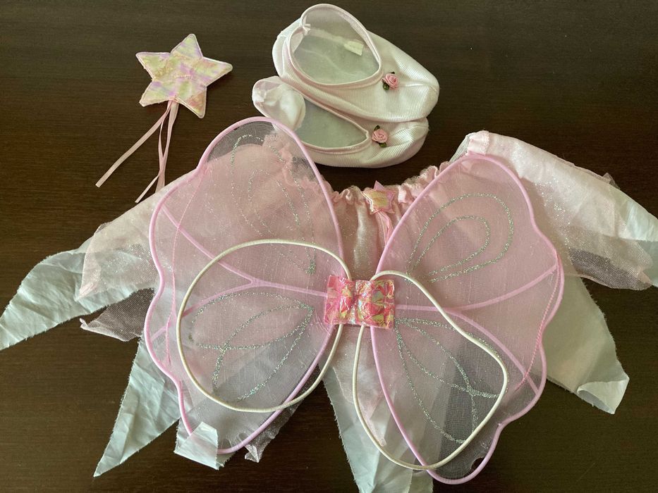 Fantasia de fada com sapatinhos de pano